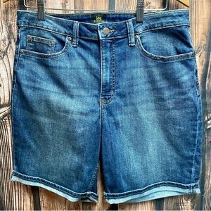 Lee Blue Jean Shorts Mid-Thigh Classic